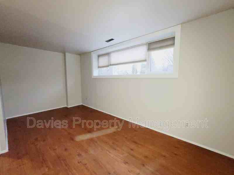8832 92 St Nw #BS - Photo 5 of 11