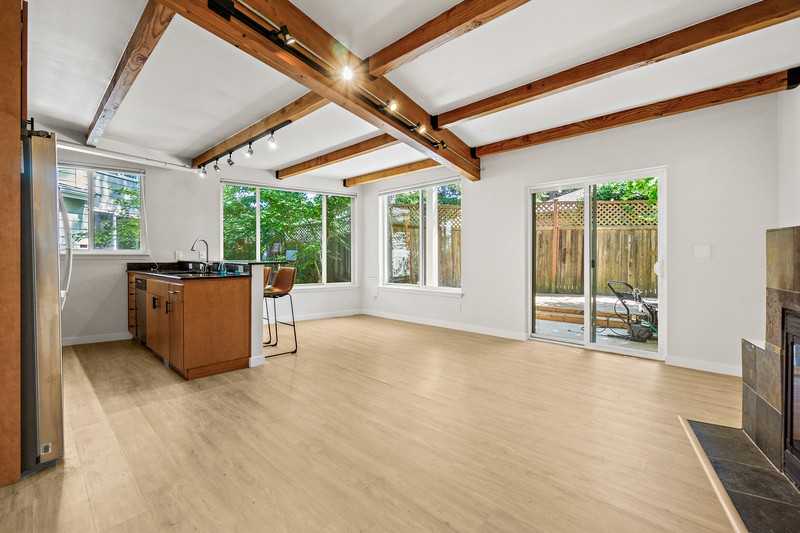 18012 Stone Ave N - Photo 4 of 19