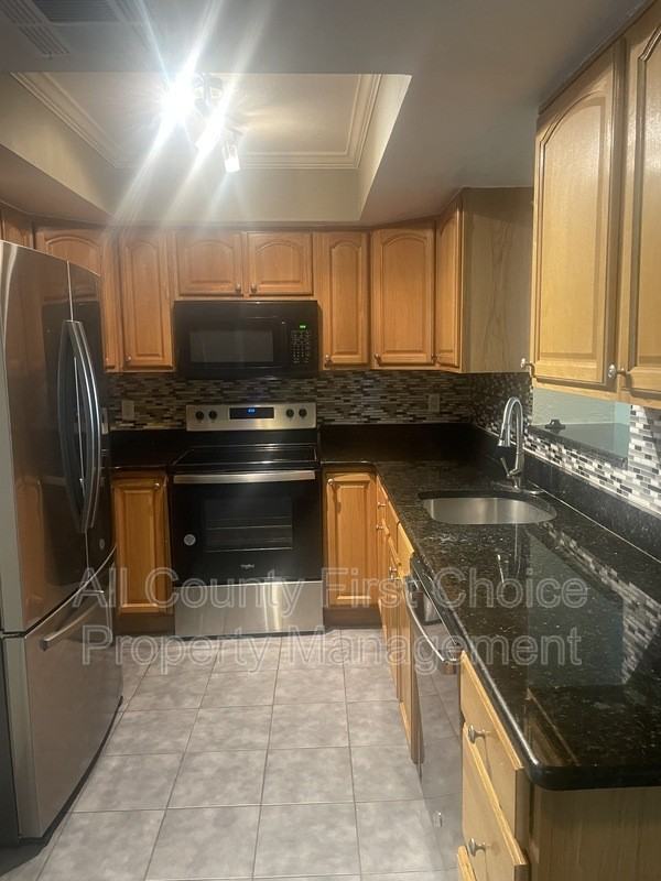 7253 121st Ter - Photo 2 of 22