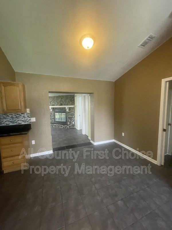 7253 121st Ter - Photo 3 of 22