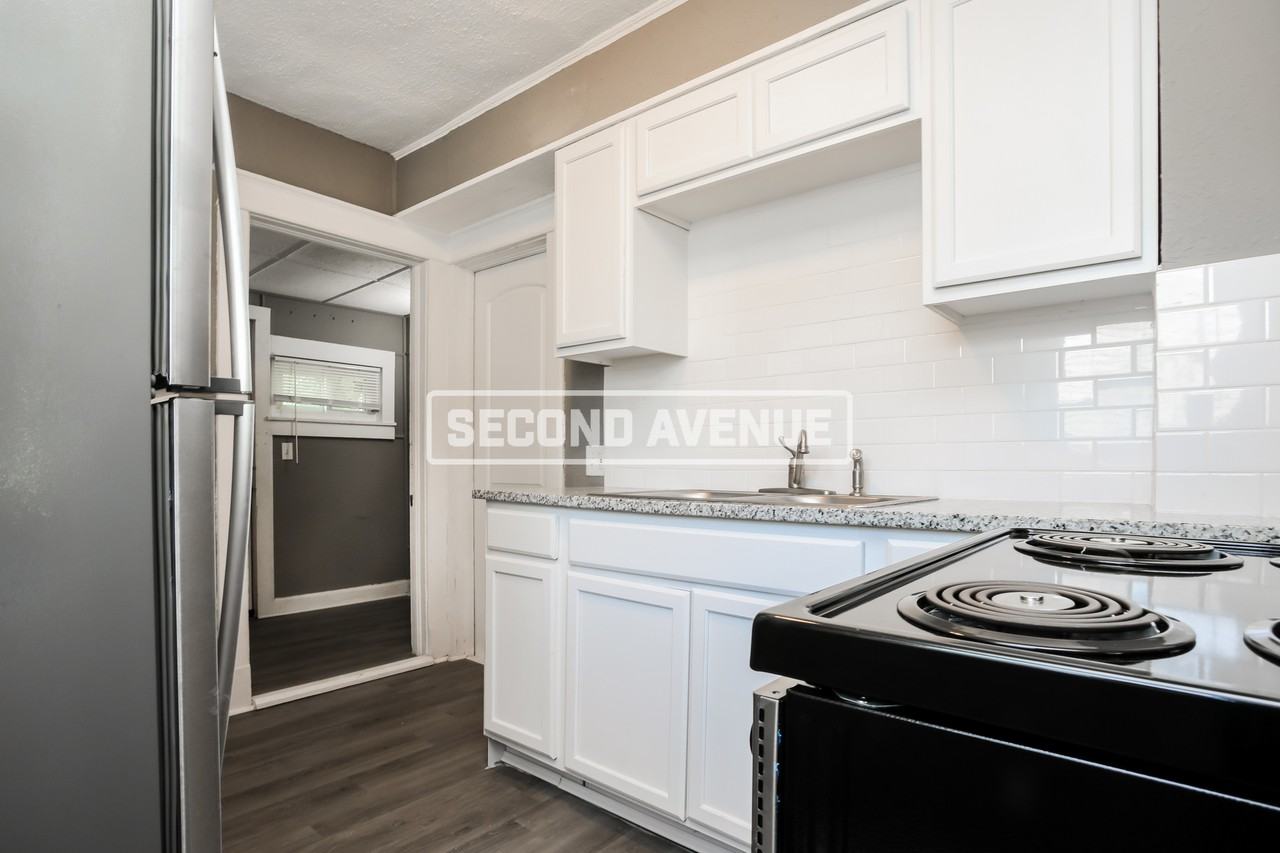 3811 E 36th St - Photo 3 of 13