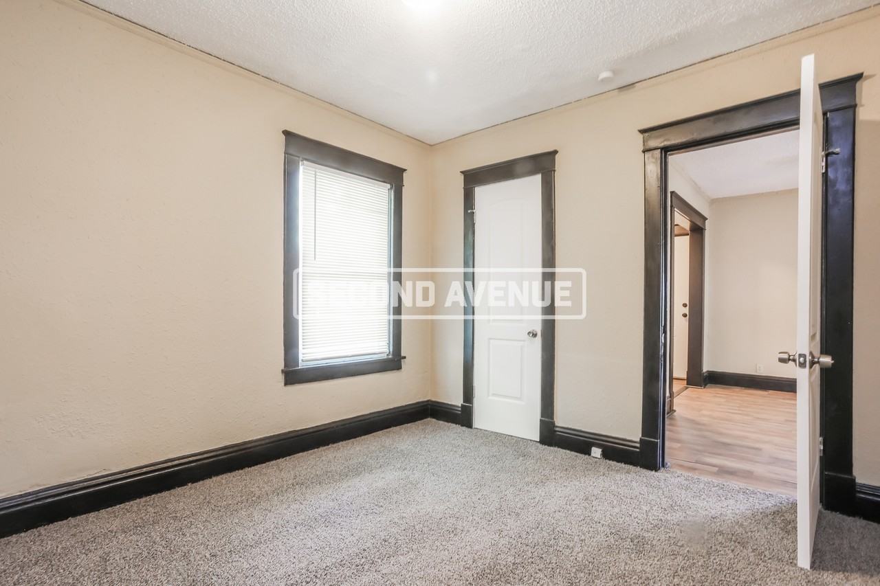 3811 E 36th St - Photo 5 of 13