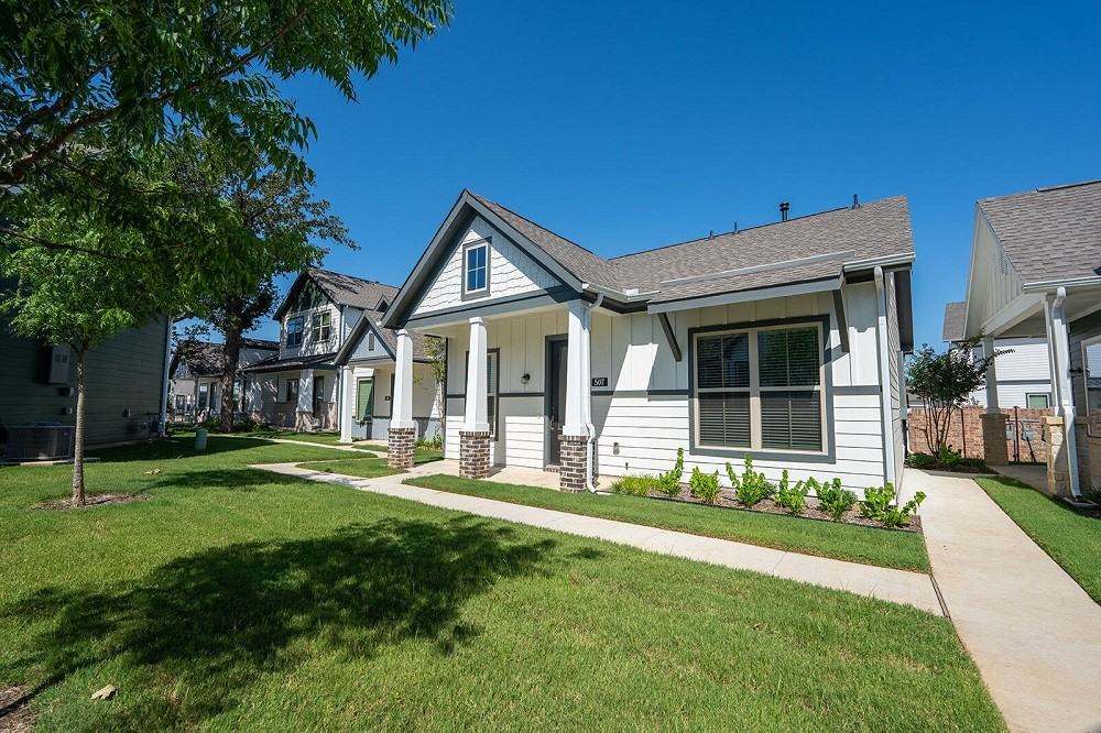 Mission Town Square - Photo 2 of 14