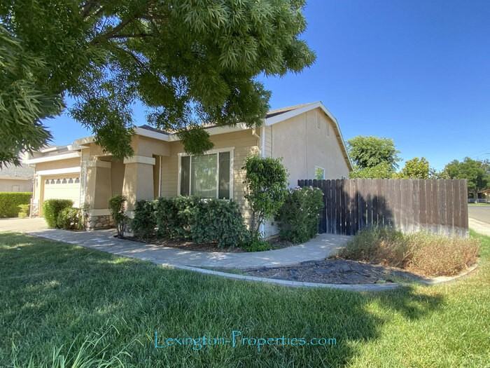105 Corbin Dr - Photo 2 of 30