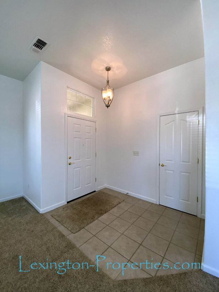 105 Corbin Dr - Photo 3 of 30