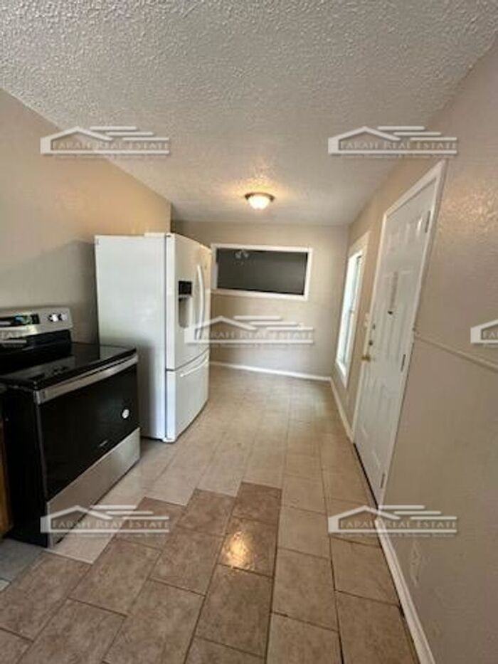 3501 Baylor St - Photo 3 of 9
