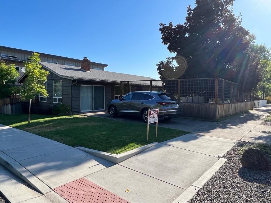 1065 East Main Street