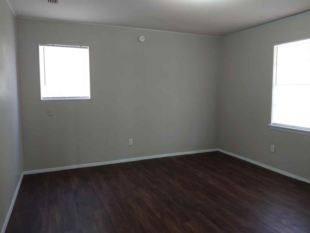 2933 Wenwood Rd #1 - Photo 3 of 5