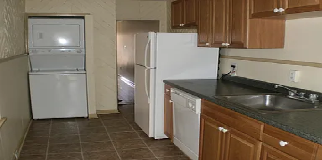 1812 W 15th St - Photo 3 of 3