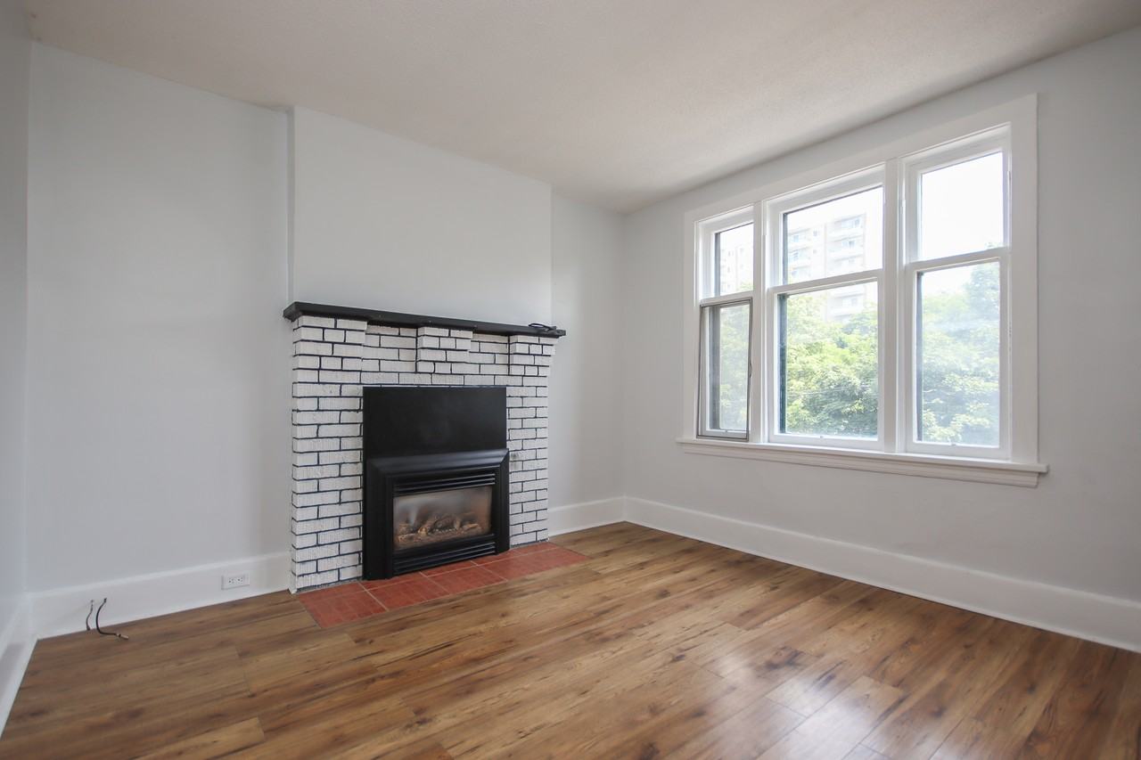 352 Bell Street Unit 3, Downtown Apartments 352 Bell St S, Ottawa, ON