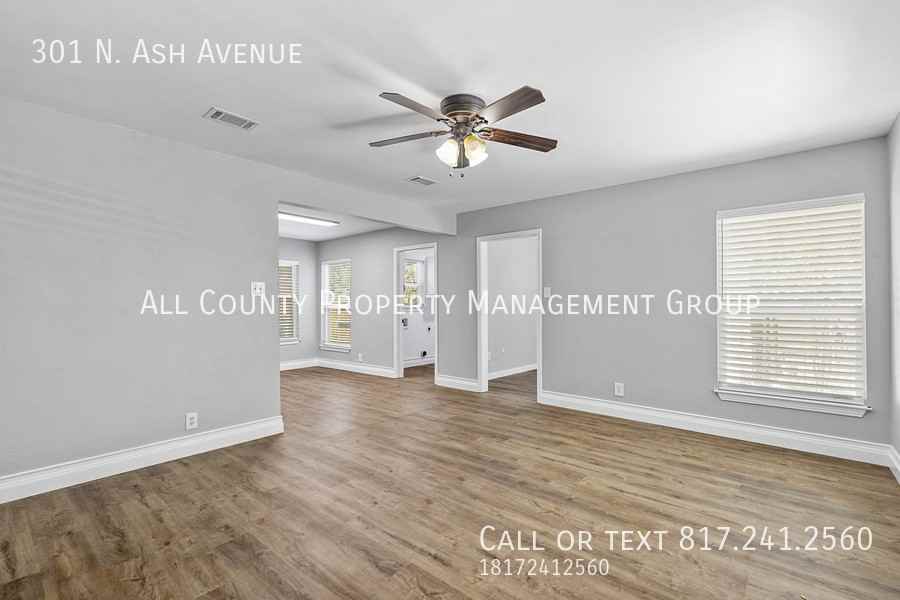 301 N Ash Ave - Photo 3 of 22