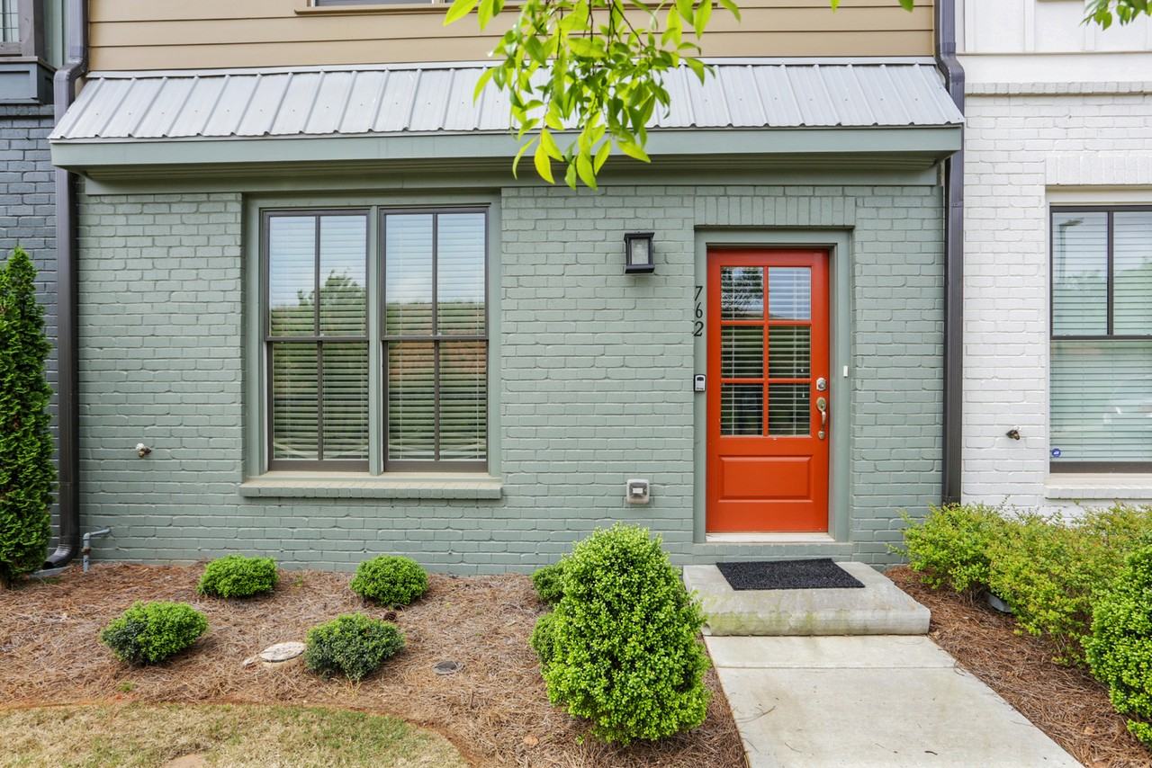 762 Winton Way - Photo 3 of 27