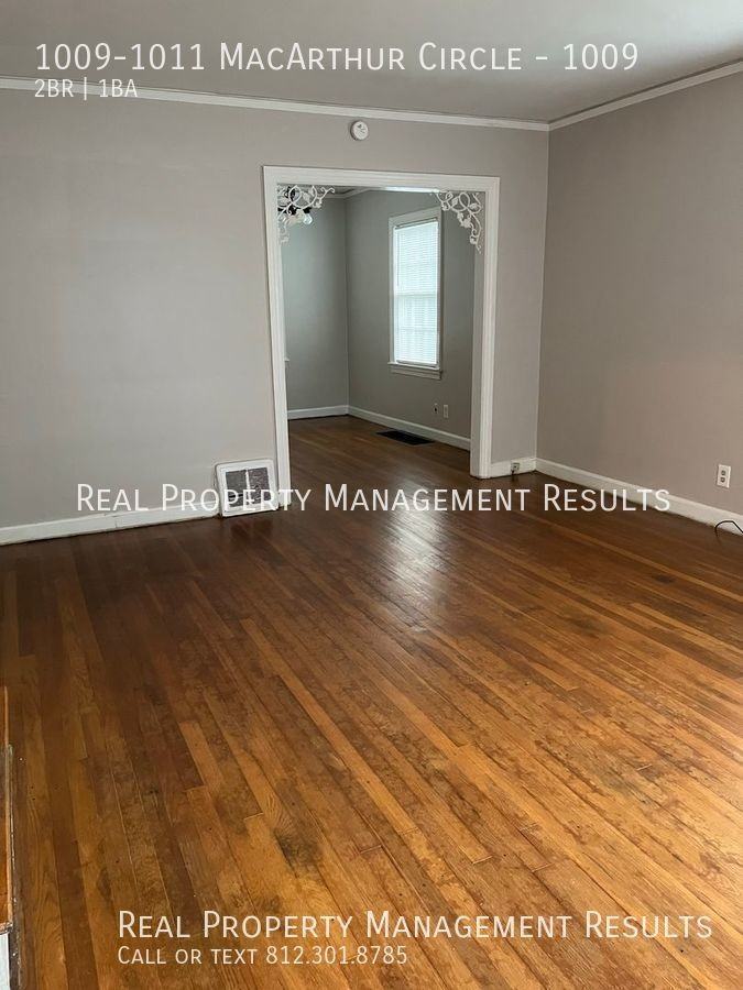 1009 Macarthur Cir #1009 - Photo 2 of 14