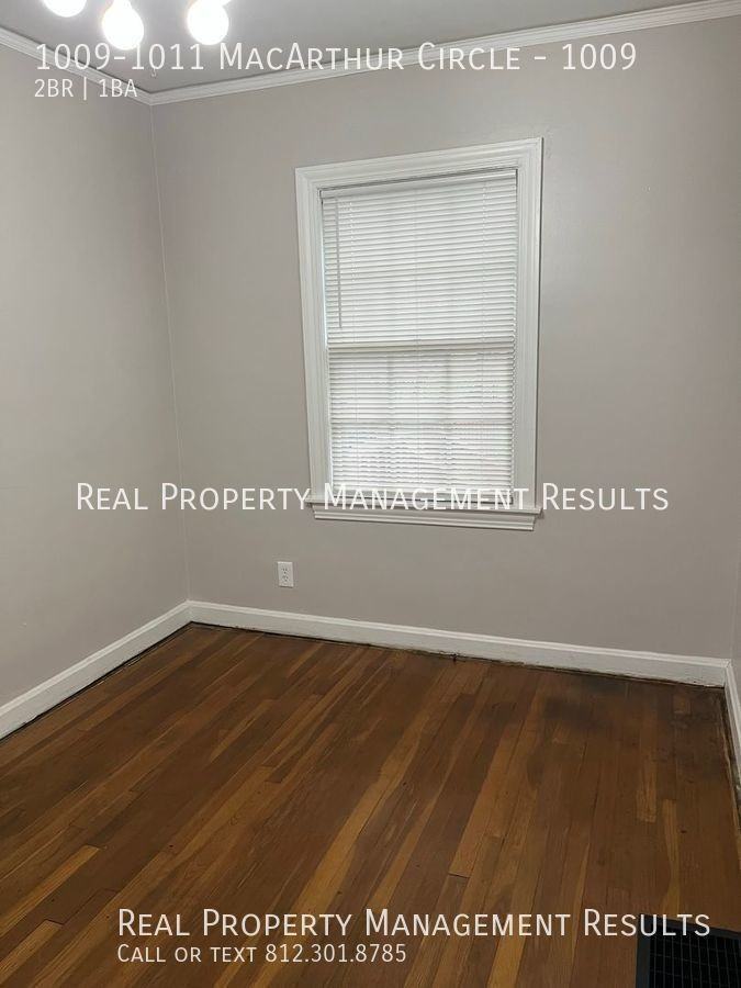 1009 Macarthur Cir #1009 - Photo 4 of 14