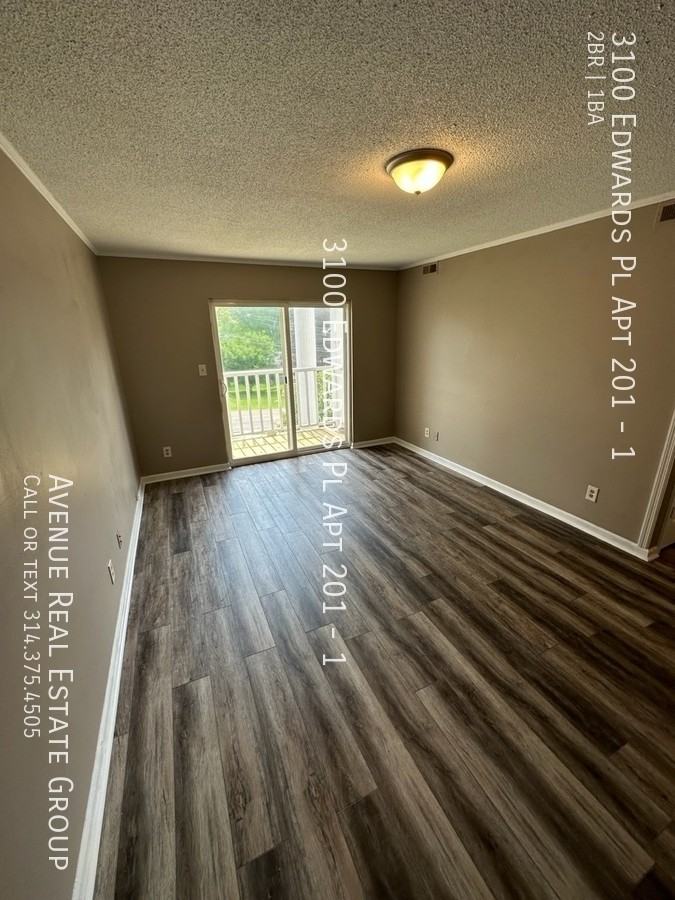 3100 Edwards Pl Apt 201 #1 - Photo 3 of 15