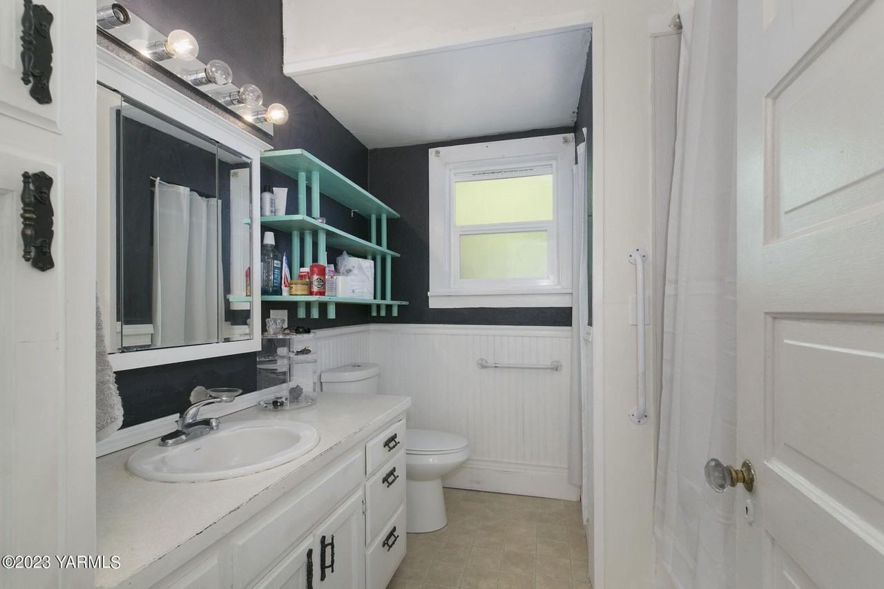 302 N 41st St #NA - Photo 3 of 7