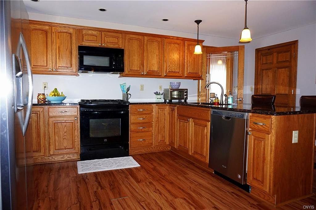 17 Seymour St #NA - Photo 2 of 11