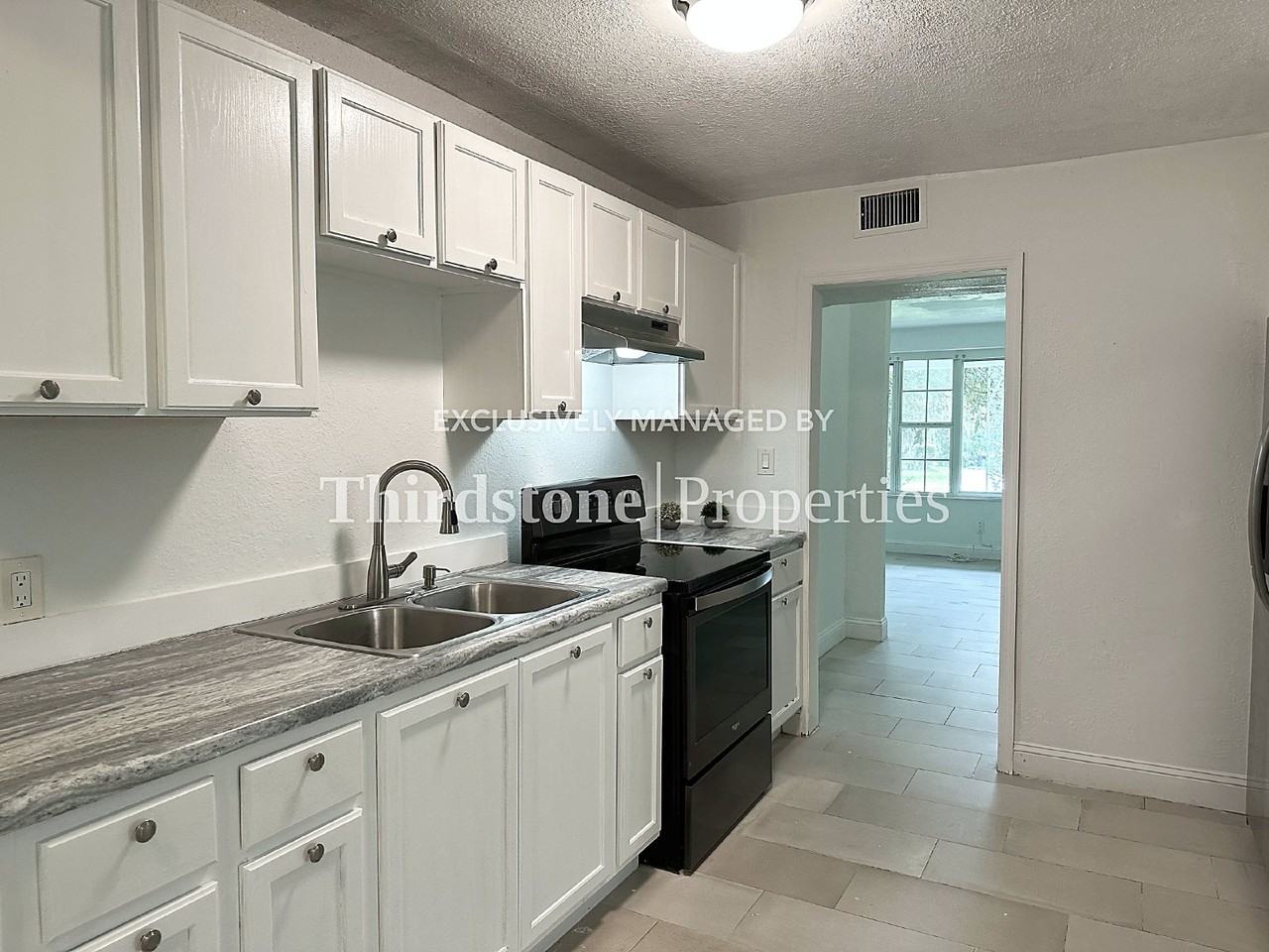 3333 Hickorynut St - Photo 3 of 36