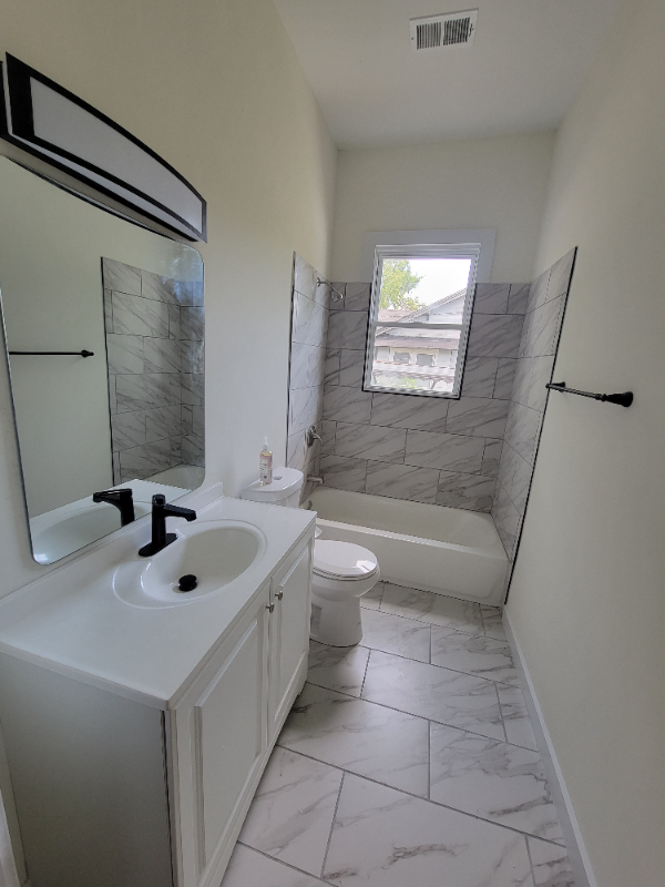 306 E Florida St - Photo 5 of 11