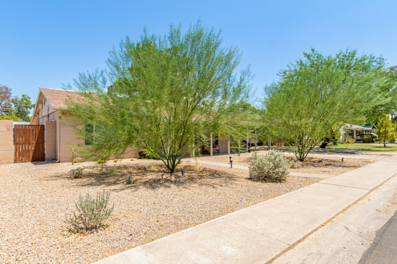 1019 S Una Ave - Photo 2 of 24