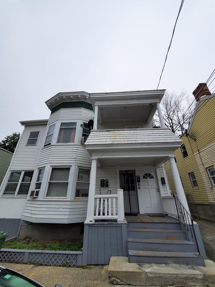 11 Lancaster St #2