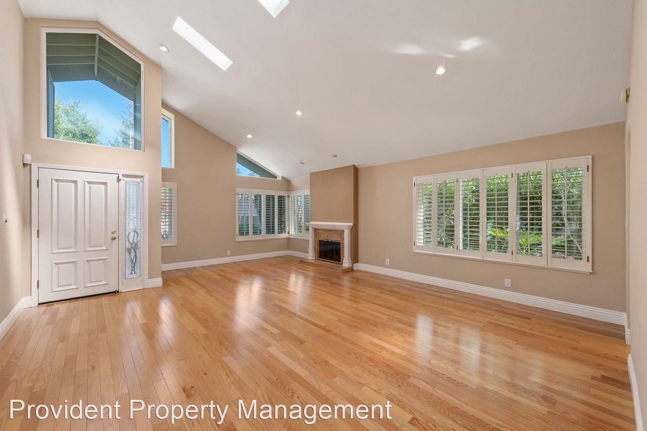 4008 Ashbrook Cir - Photo 3 of 23