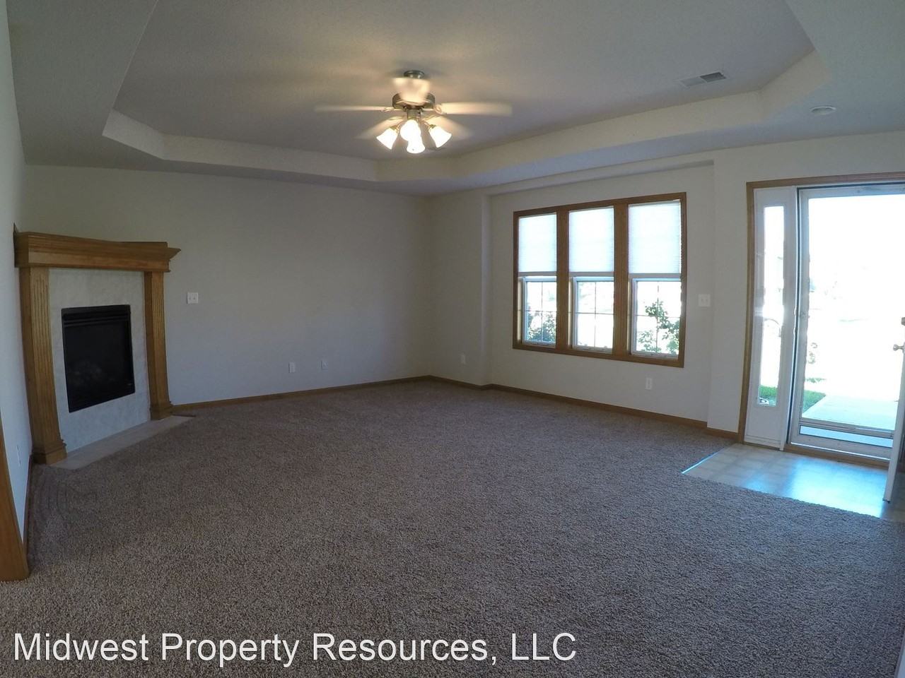 2105 Cherokee Dr - Photo 3 of 18