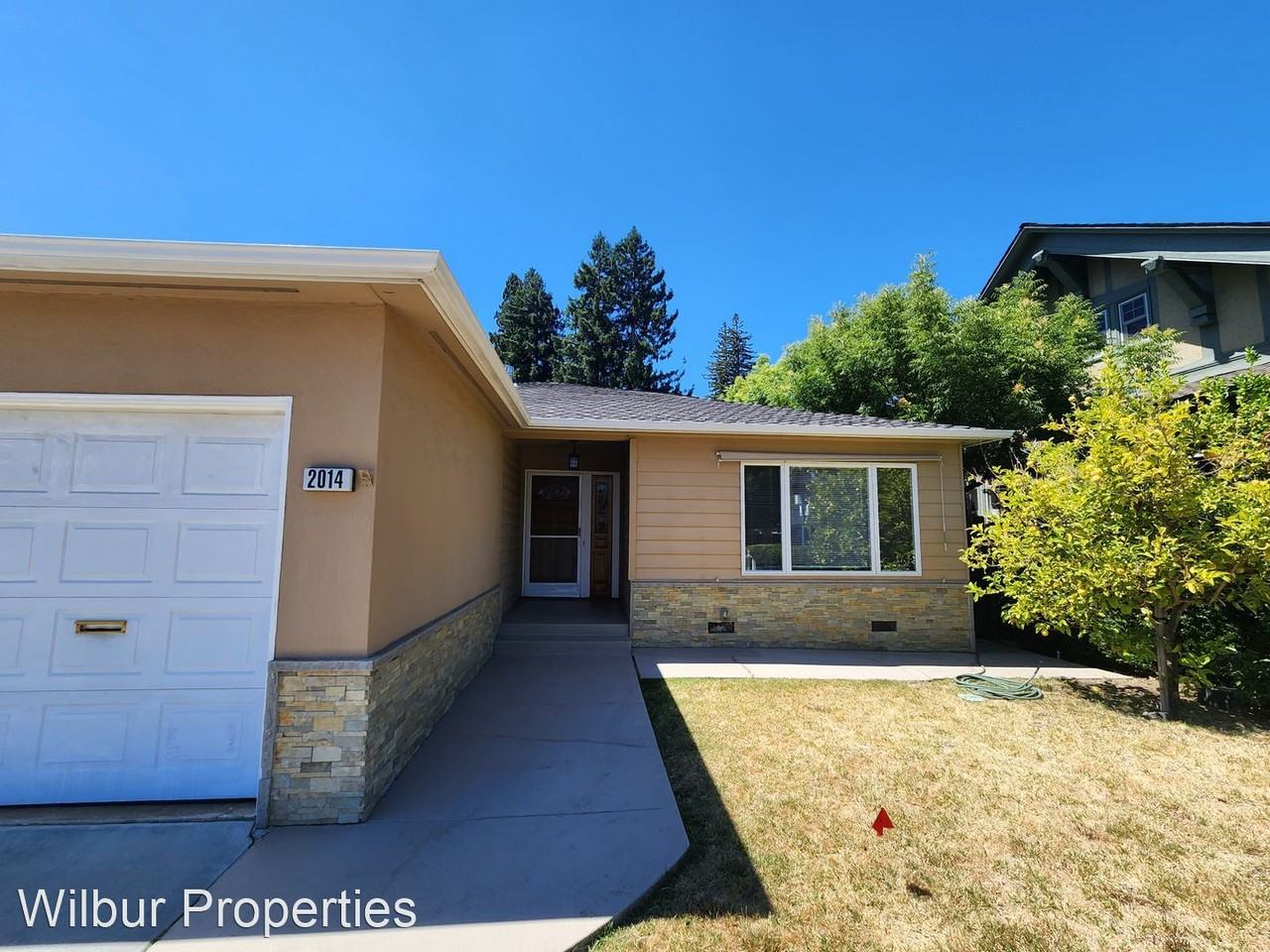 2014 Hopkins Ave - Photo 3 of 33