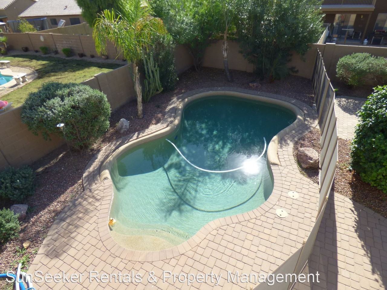 8151 W Hilton Ave - Photo 2 of 30