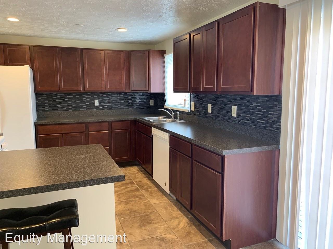 5622 Tulane Ave - Photo 2 of 18