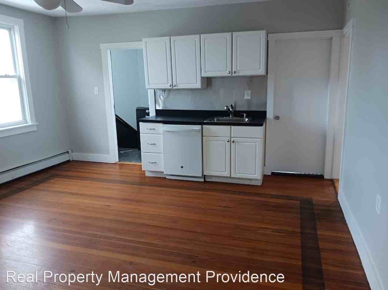 138 Sandringham Avenue - Photo 2 of 7