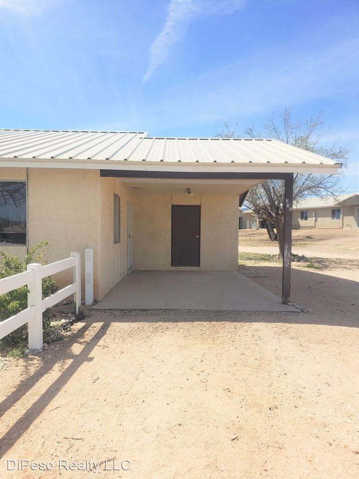 W Coffee Dr - Photo 3 of 13