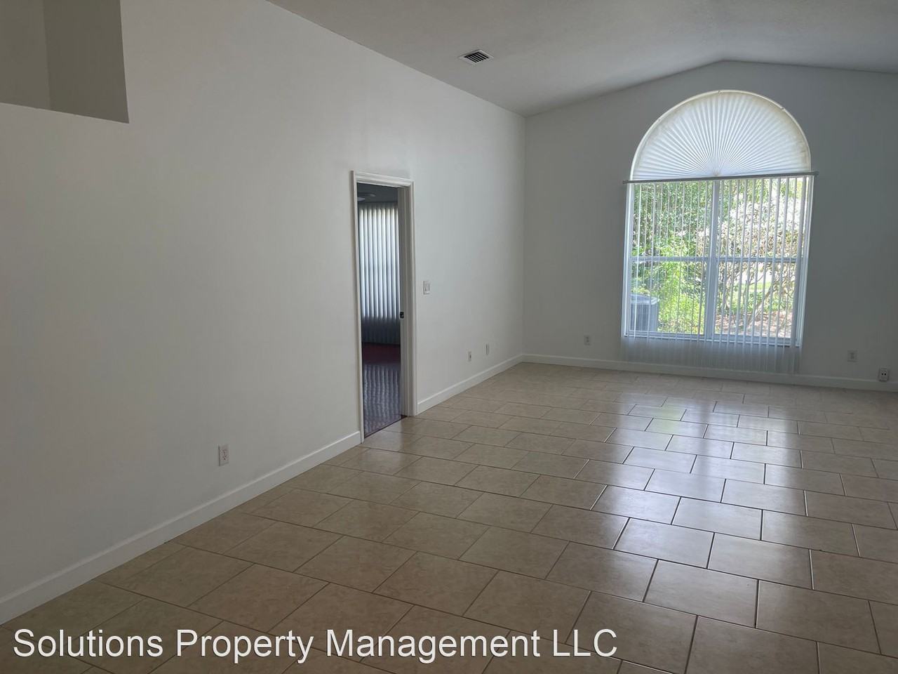 1715 Morning Glory Dr - Photo 2 of 17