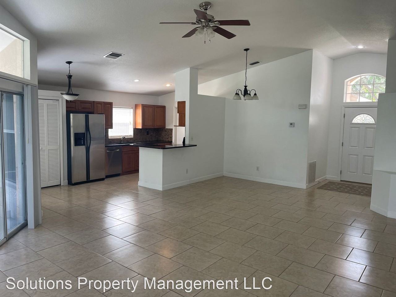 1715 Morning Glory Dr - Photo 3 of 17