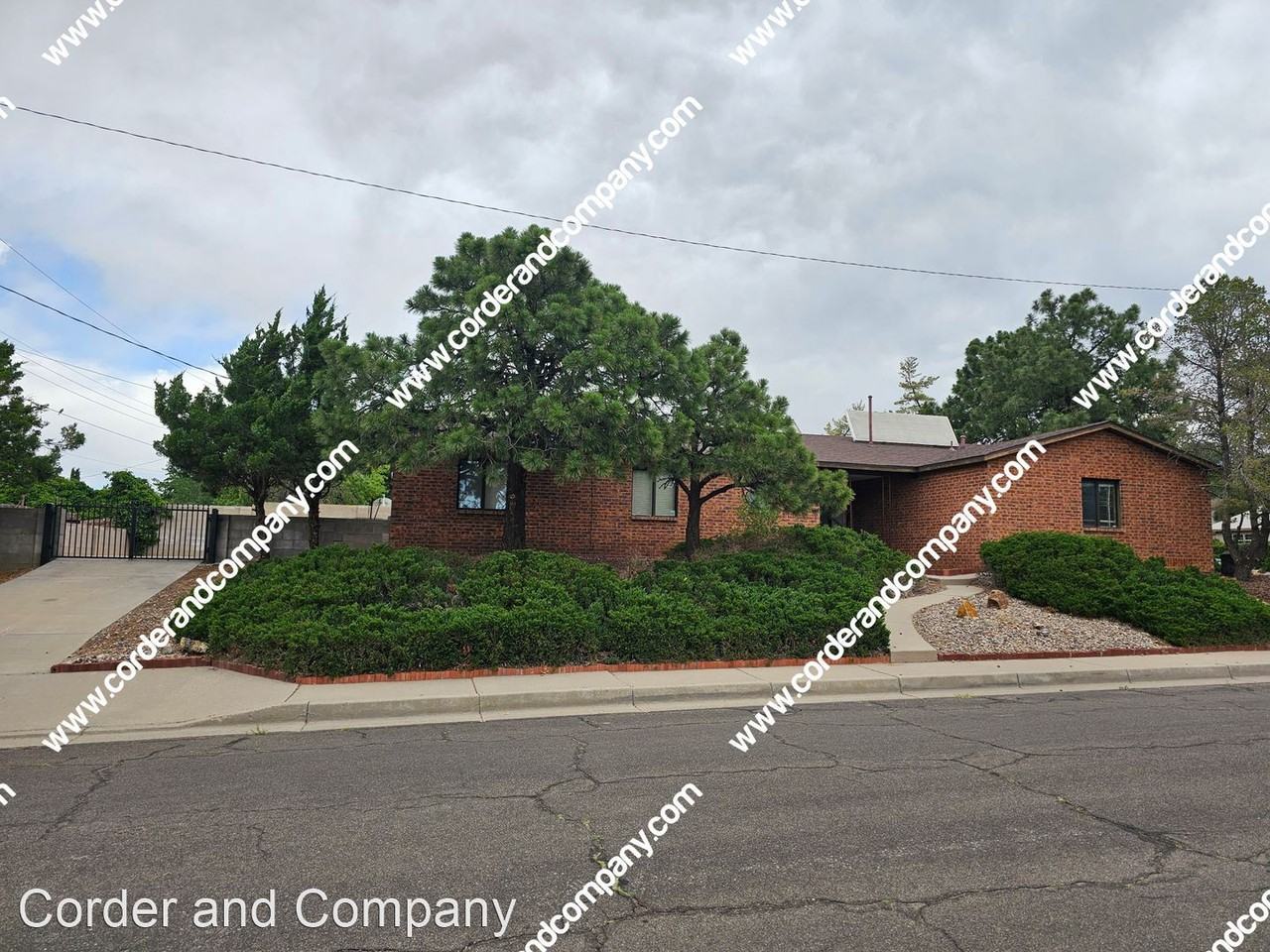 3801 Parsifal St Ne - Photo 2 of 21