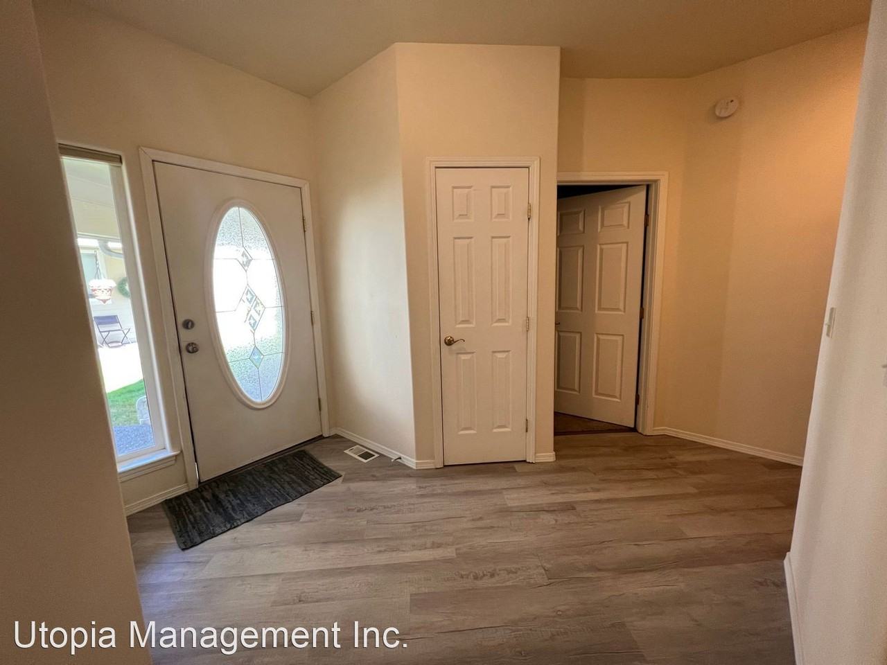 2170 28th St - Photo 3 of 30