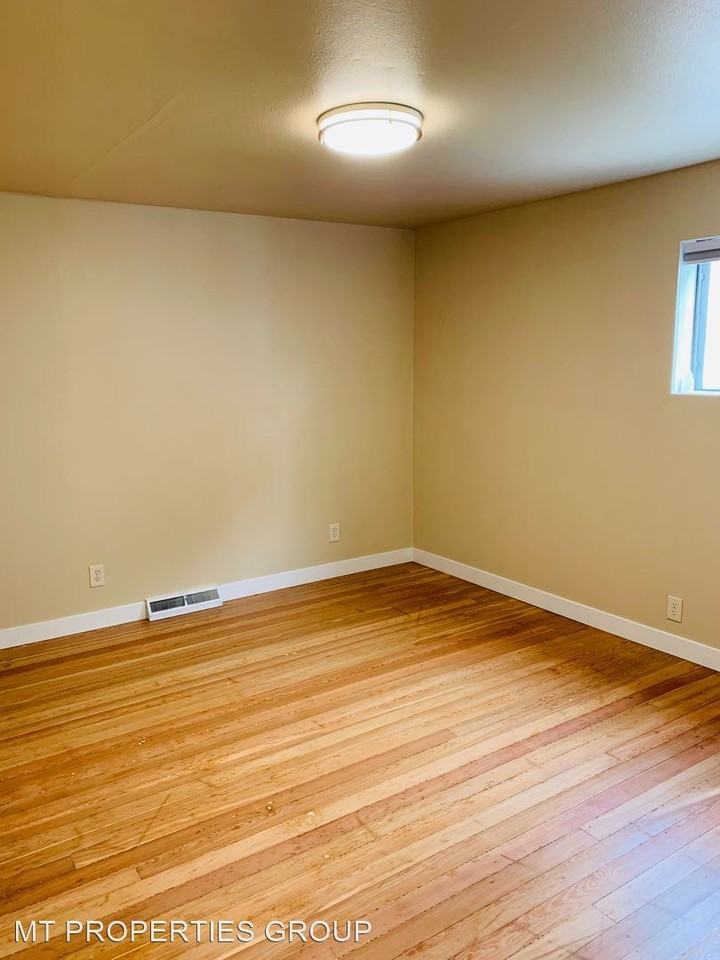 206 Fairview Ave - Photo 2 of 12