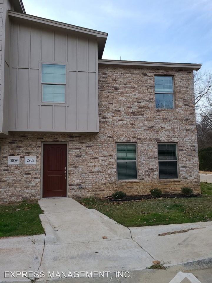 Thomas Circle - Photo 2 of 19