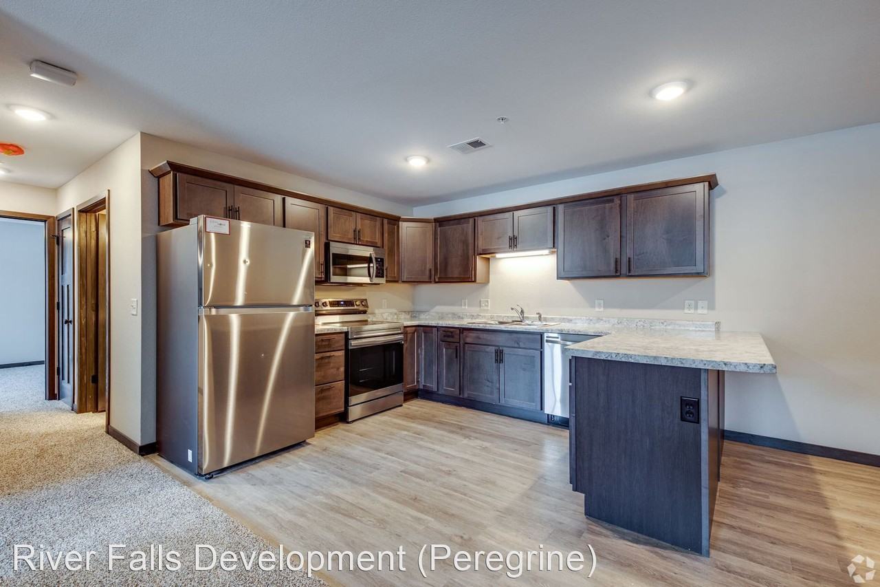 730 Peregrine Circle - Photo 3 of 34