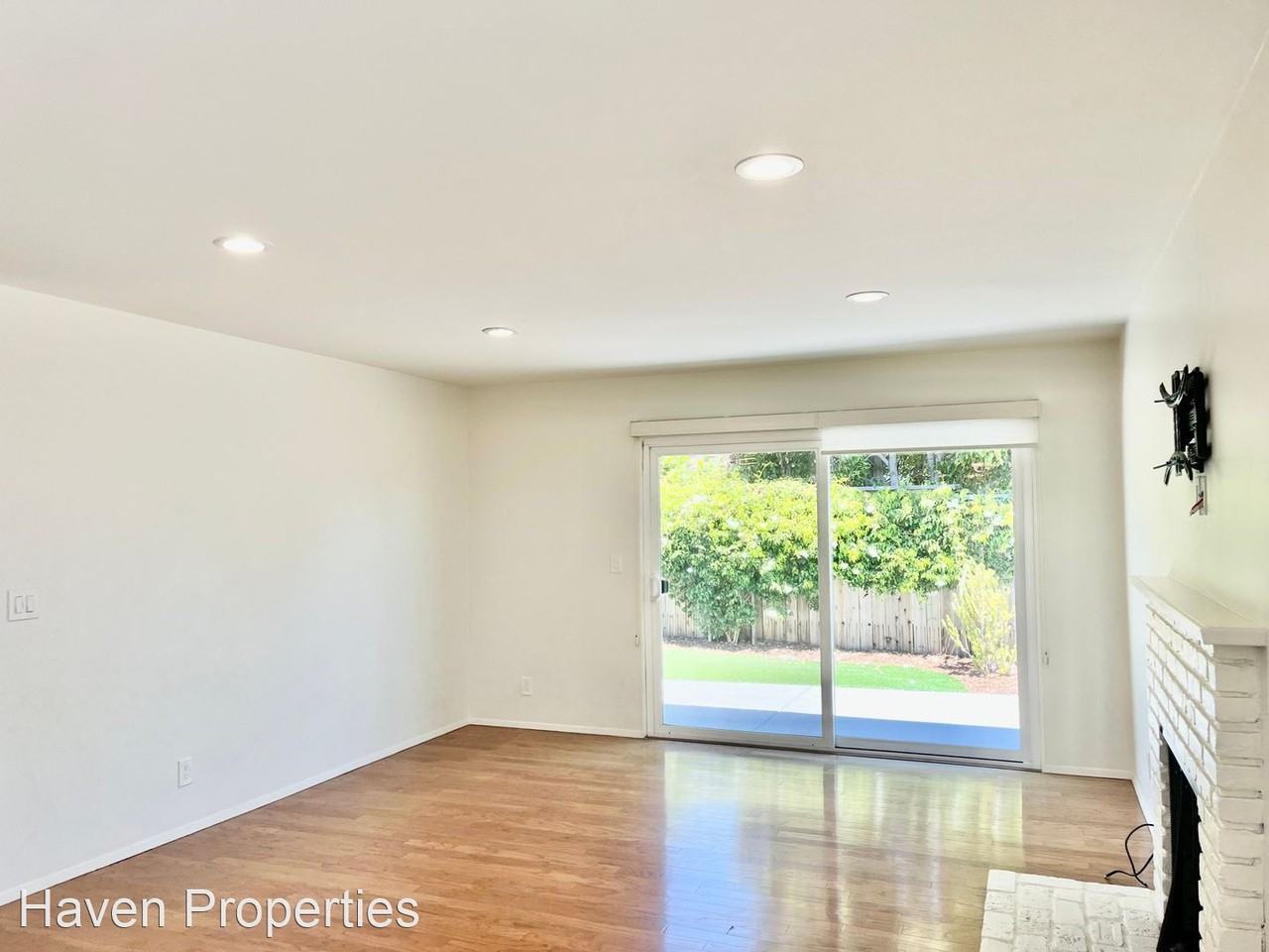 135 Seacliff Dr - Photo 3 of 45