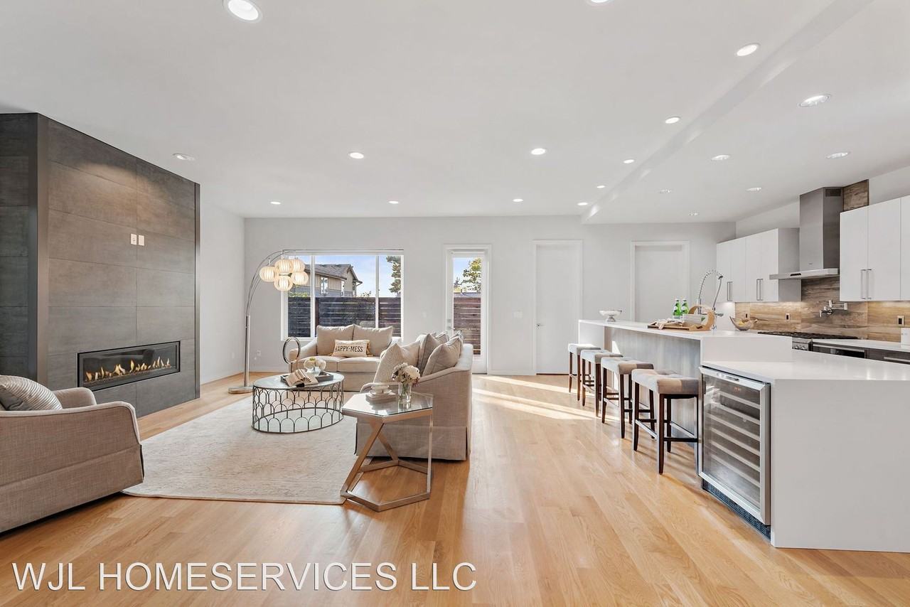 10315 Ne 65th Way - Photo 3 of 40