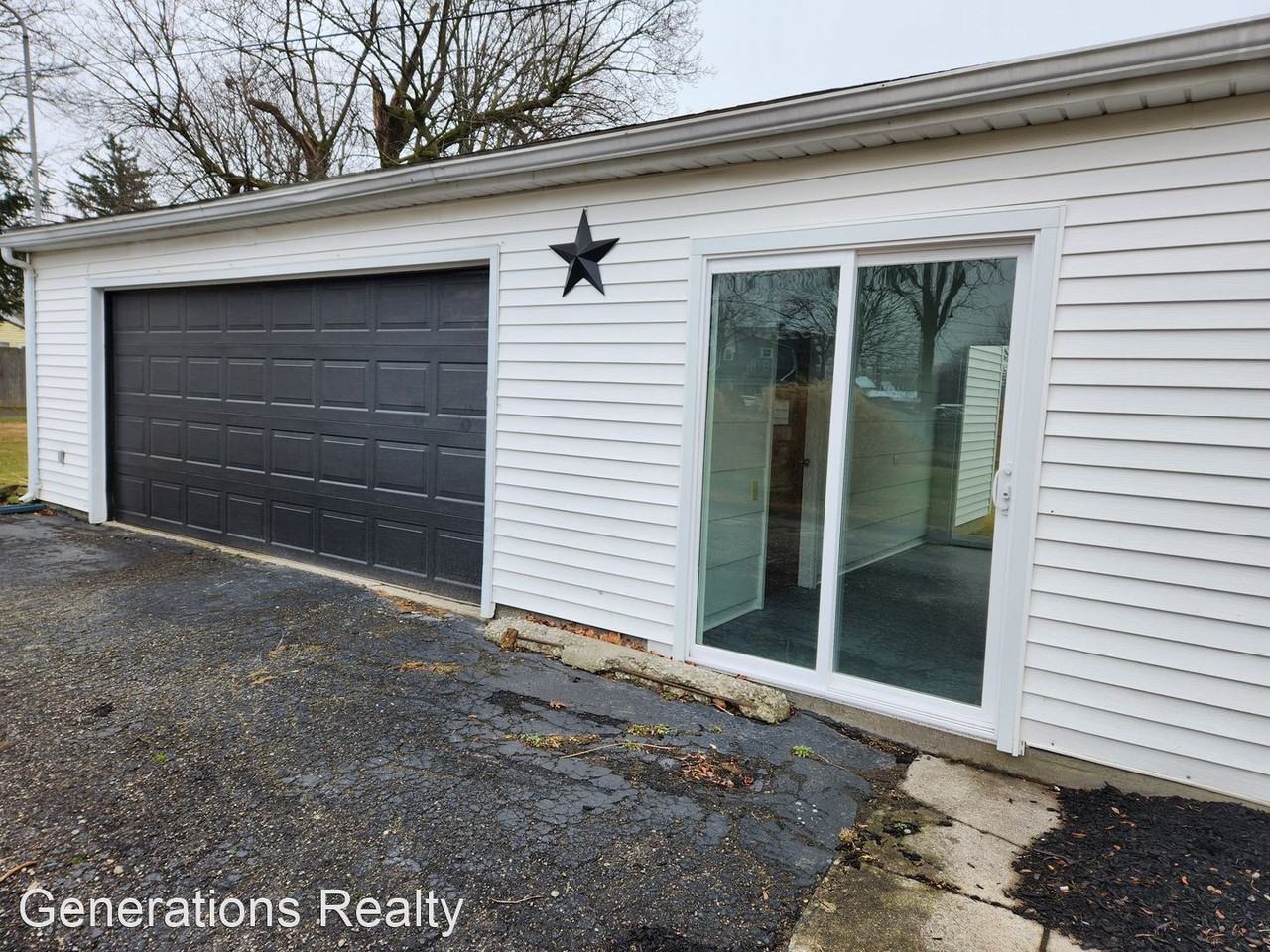 210 Uhler Ave - Photo 3 of 17