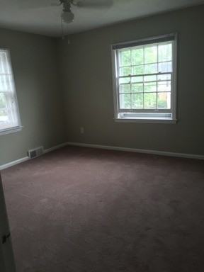 893 Henrietta St - Photo 3 of 11