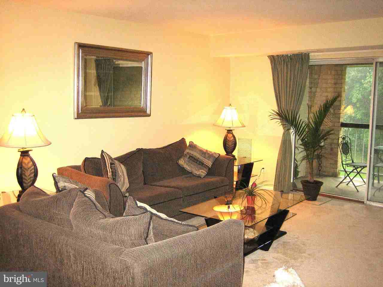 5807 Cove Landing Rd - Photo 2 of 8