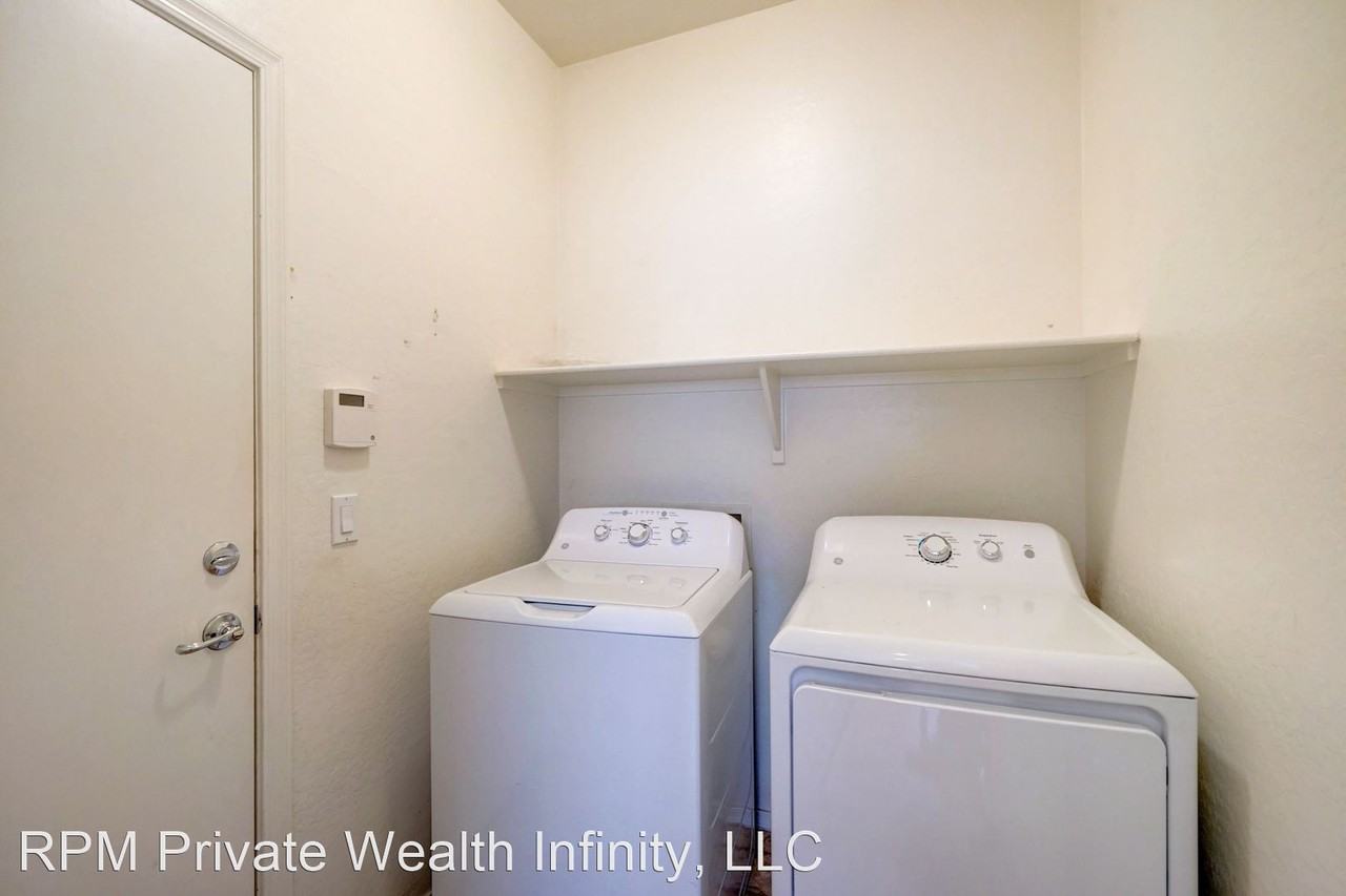 2529 W Brilliant Sky Dr - Photo 2 of 50