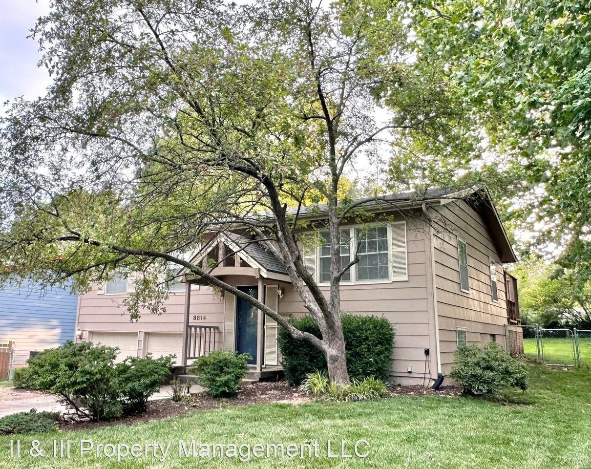 8814 Eby Dr - Photo 2 of 30