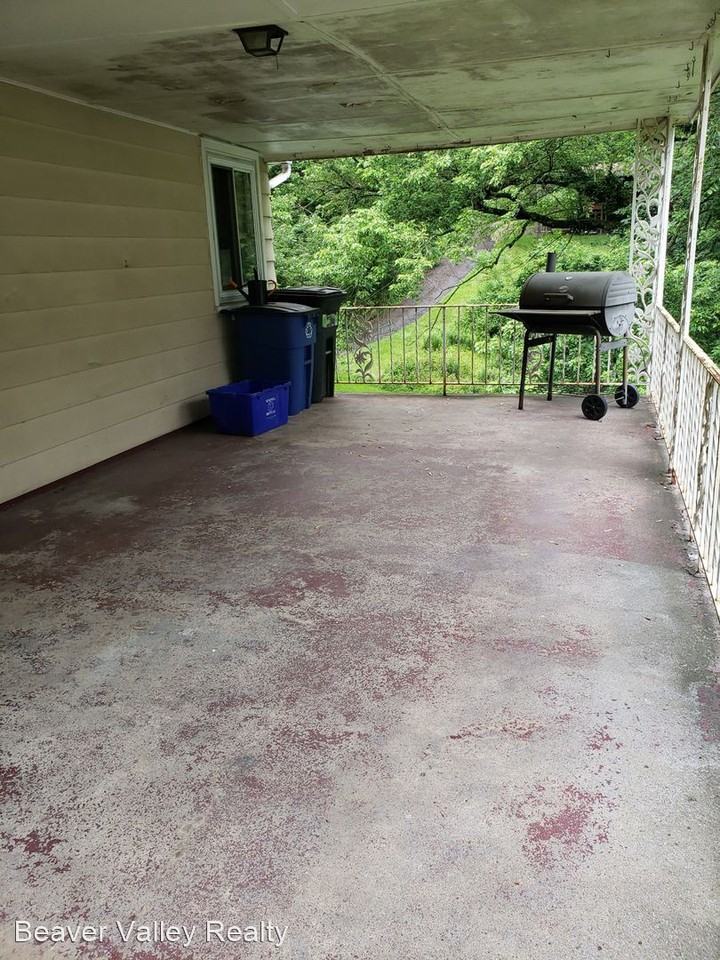 1116 Gringo Rd - Photo 3 of 22