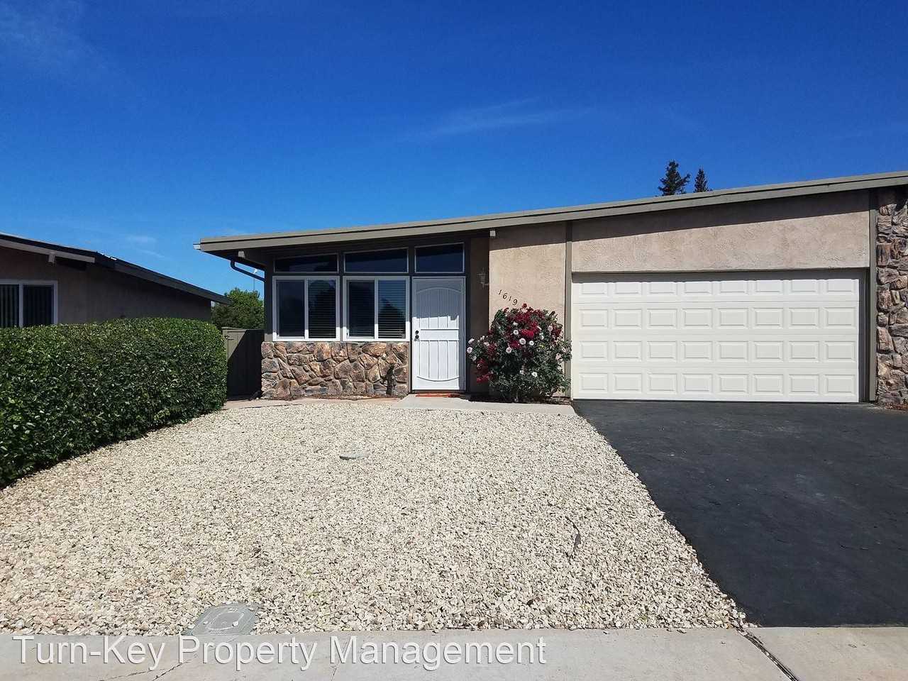 1619 Shepherd Dr - Photo 2 of 31