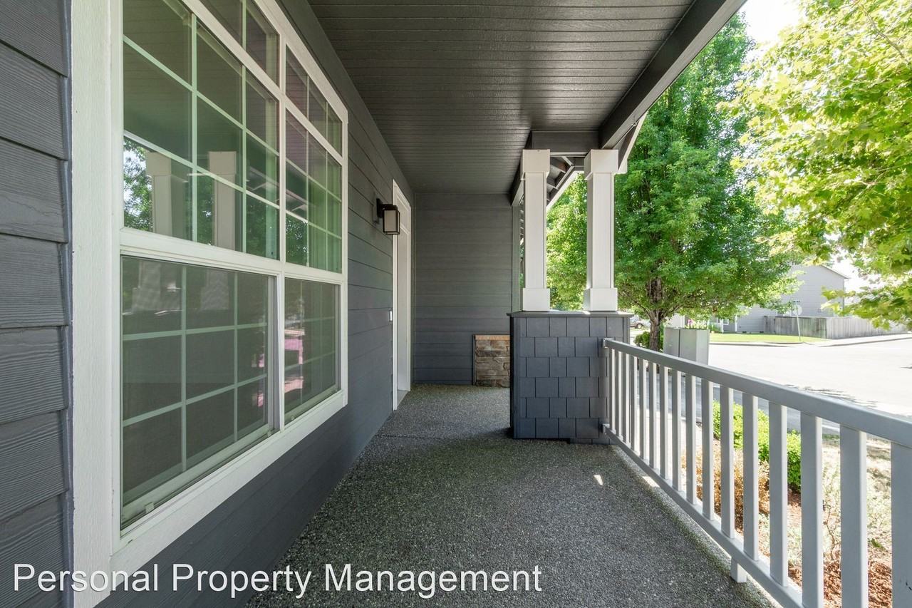 1236 51st St - Photo 2 of 37