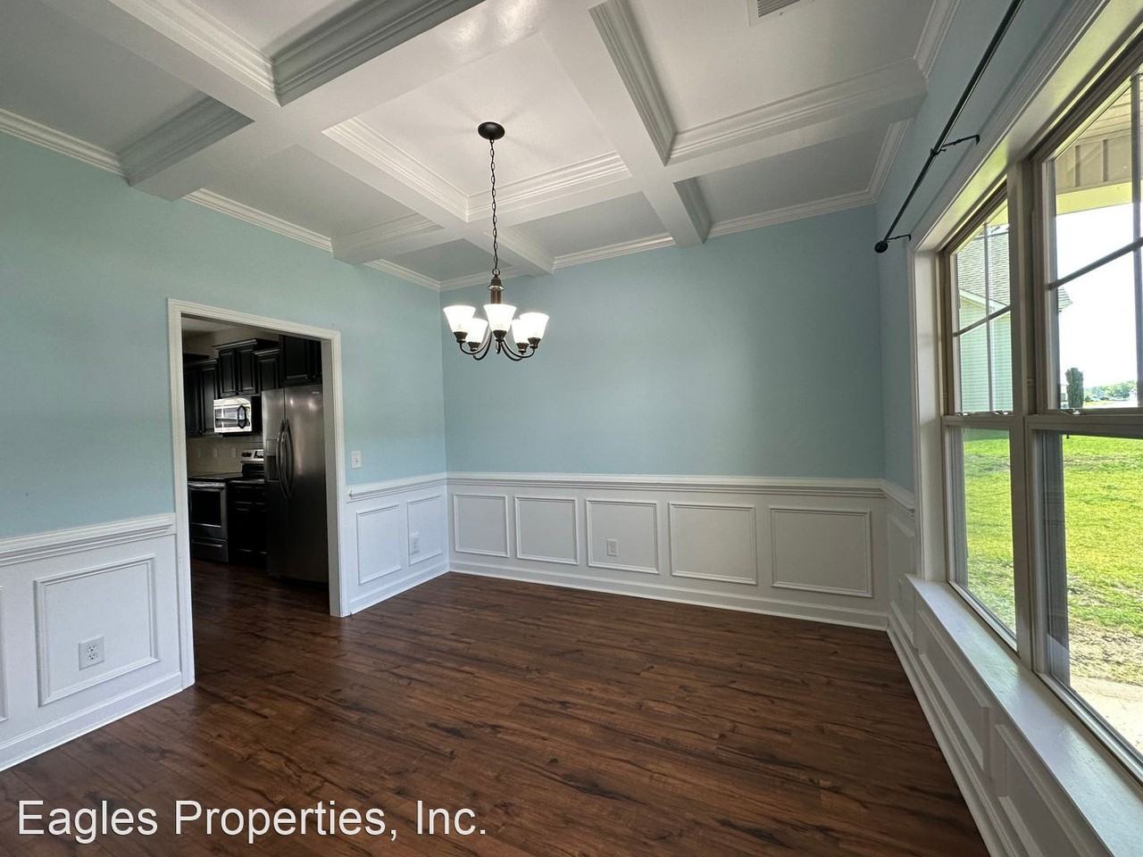 104 Stafford Dr - Photo 2 of 18